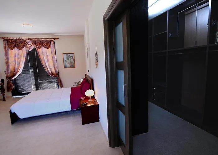 Lilies * Ixia (Rhodes)